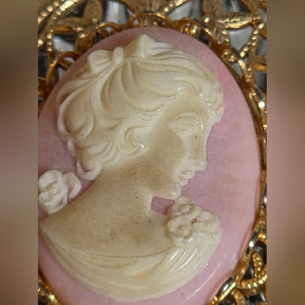 Cameo Brooch with Elaborate Frame, Crystals and Tassel - Picture 3 of 7